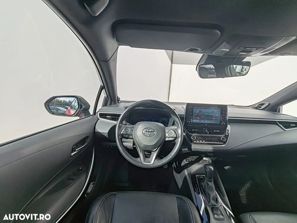Toyota Corolla 2.0 HSD Exclusive Plus GR Sport - 12