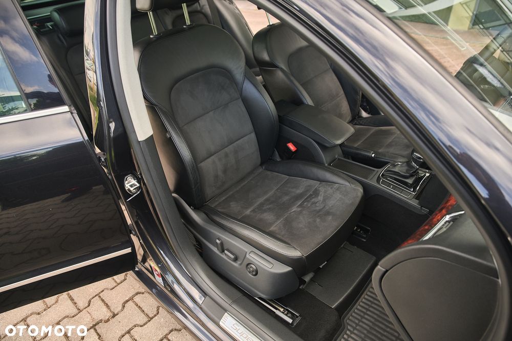 Skoda Superb 2.0 TDI DSG Exclusive - 30
