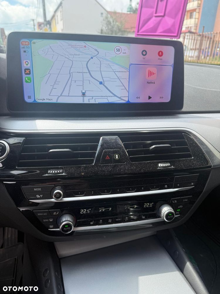 BMW Seria 5 530d xDrive mHEV - 8