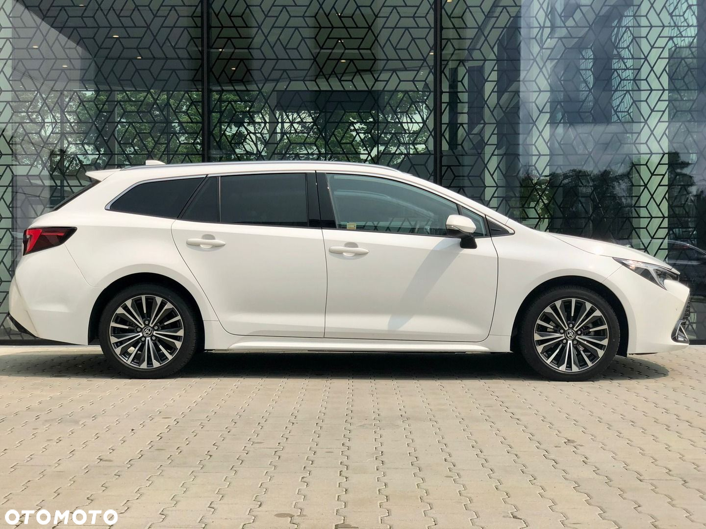 Toyota Corolla - 4
