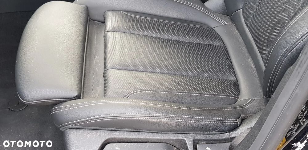 BMW Seria 3 320e M Sport - 10