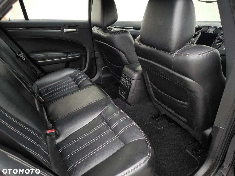 Chrysler 300 - 13