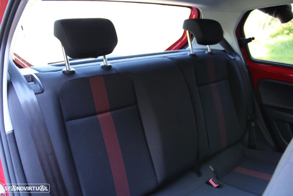 VW Up! 1.0 BMT High Auto - 15