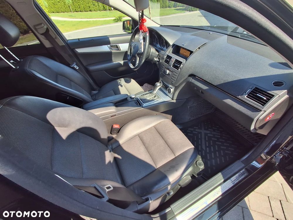 Mercedes-Benz Klasa C 200 (BlueEFFICIENCY) 7G-TRONIC Avantgarde - 7