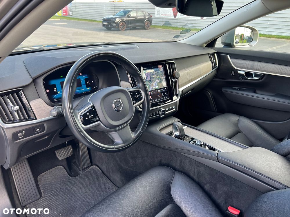 Volvo V90 Cross Country - 26