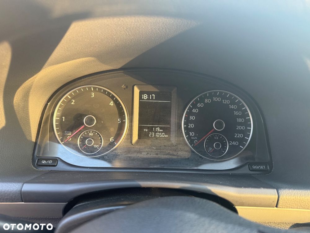Volkswagen Touran 1.6 TDI DPF BlueMot Comfortline - 22