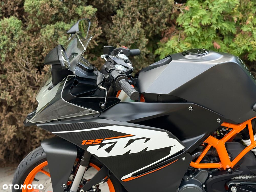 KTM RC 125 - 27