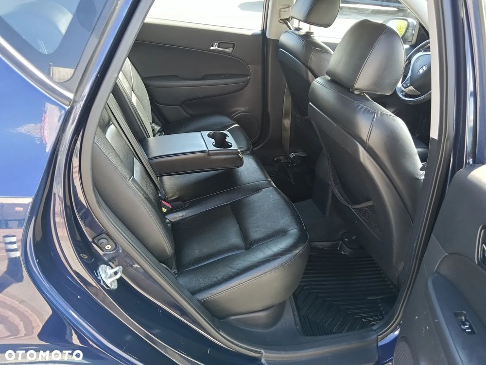 Hyundai i30 2.0 Premium - 14