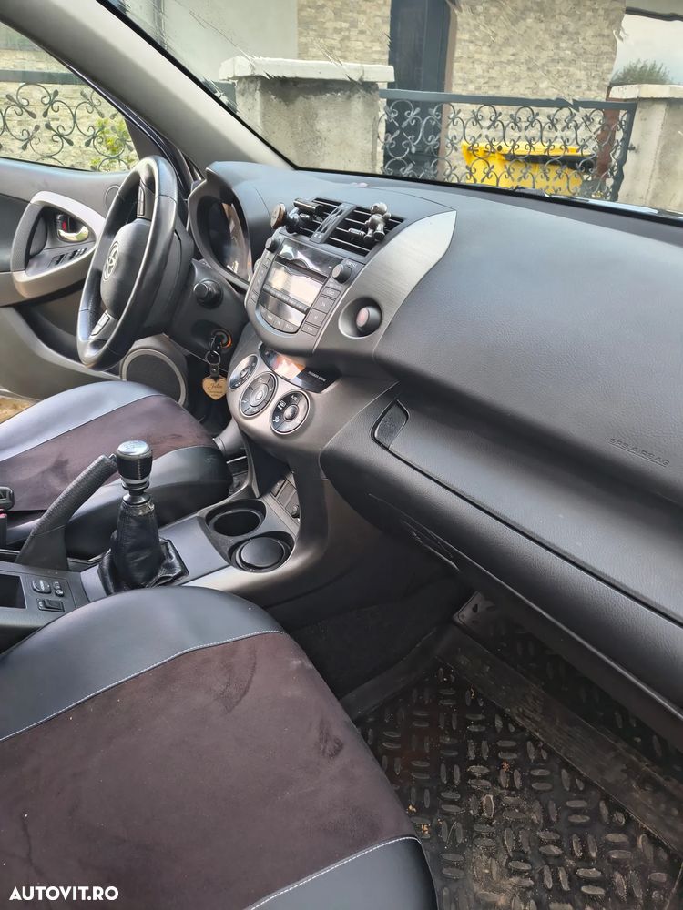 Toyota RAV4 2.2 D-4D Comfort - 3