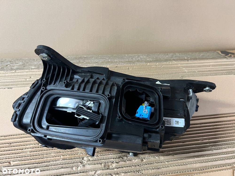 Mercedes-Benz SLC R172 Lampa przednia A1729063001 - 7