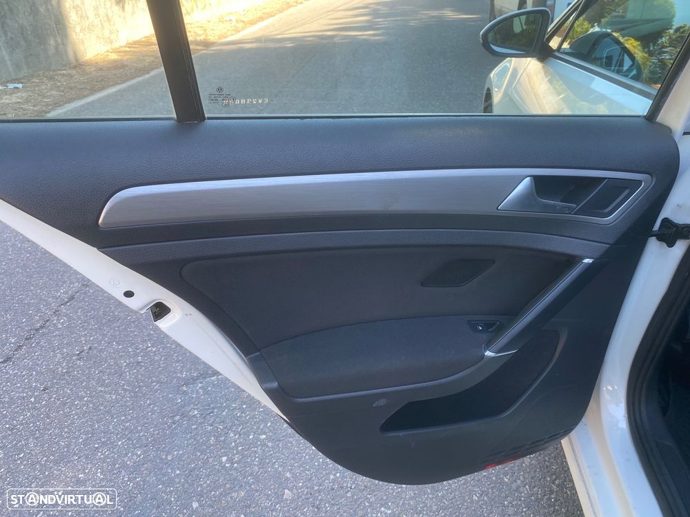 VW Golf 1.6 TDi BlueMotion DSG Comfortline - 16