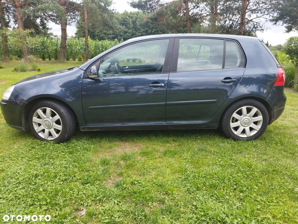 Volkswagen Golf - 6