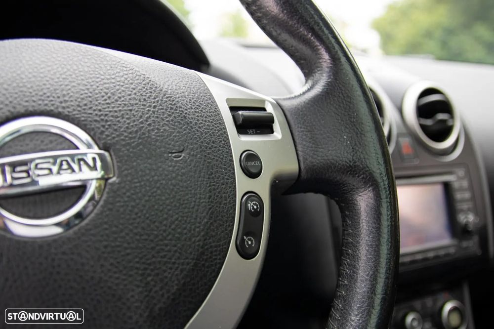 Nissan Qashqai +2 - 17