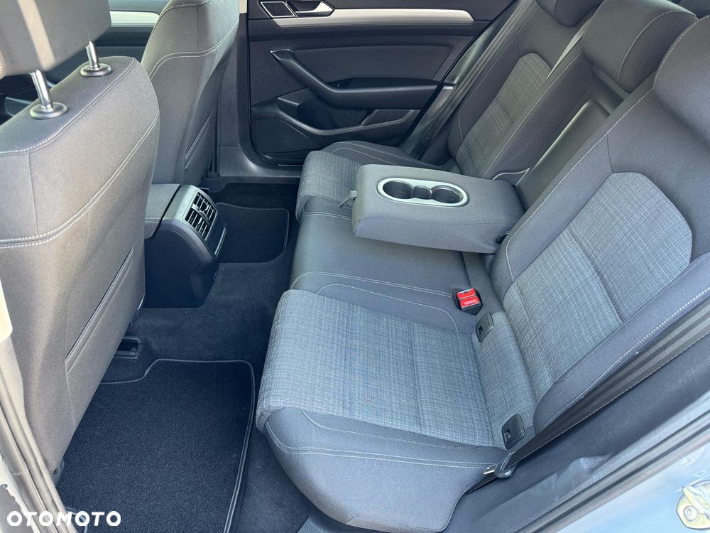 Volkswagen Passat Variant 1.5 TSI EVO Business - 38