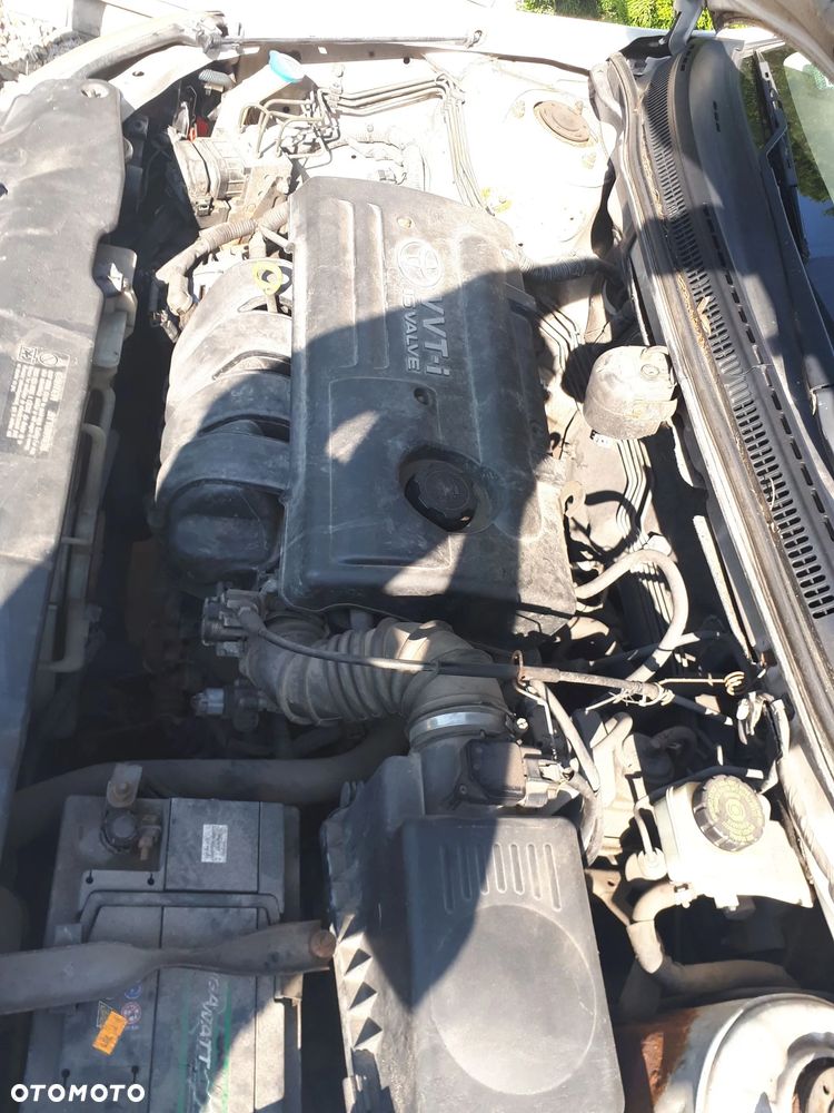 TOYOTA COROLLA E12 01-04 1.4 16V 4ZZ-FE KRATKA NAWIEWU ŚRODKOWA - 32