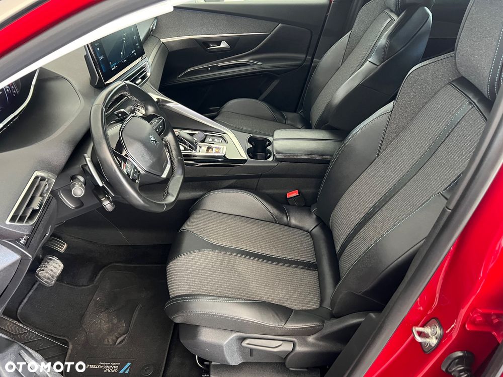 Peugeot 3008 1.2 PureTech Active S&S EAT8 - 17