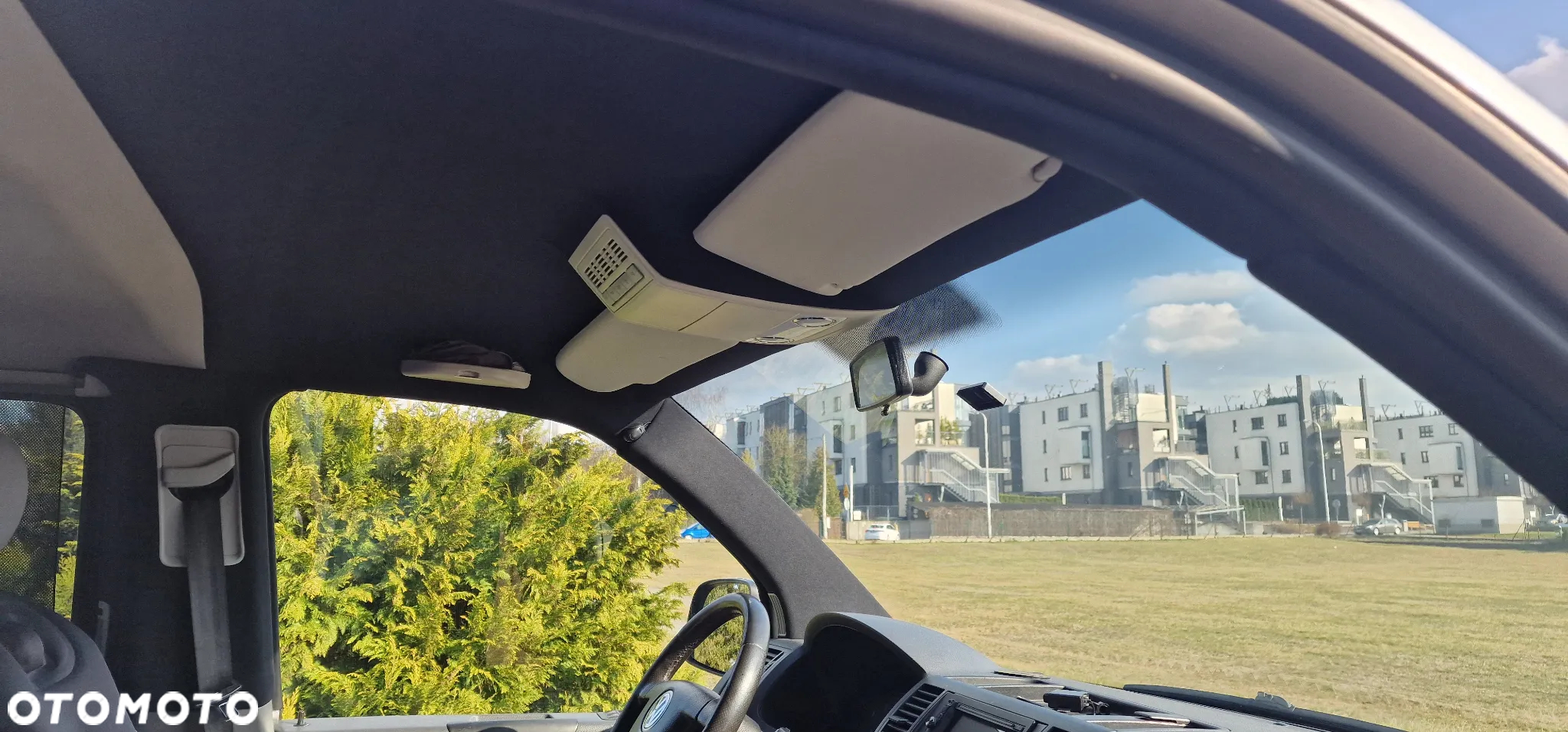 Volkswagen Caravelle - 4