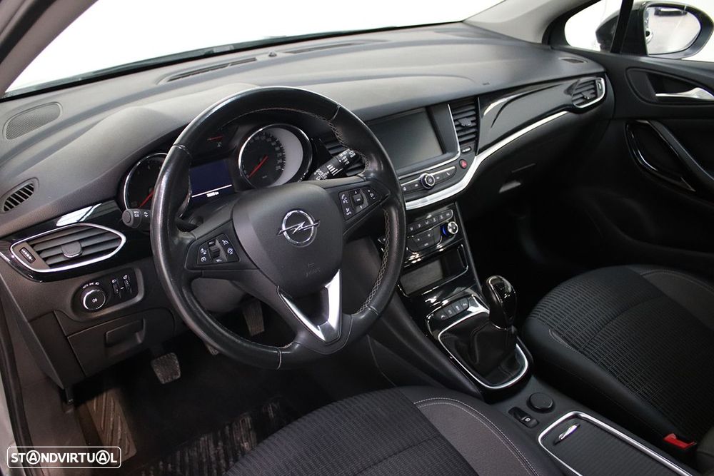 Opel Astra 1.2 T Design & Tech S/S - 7