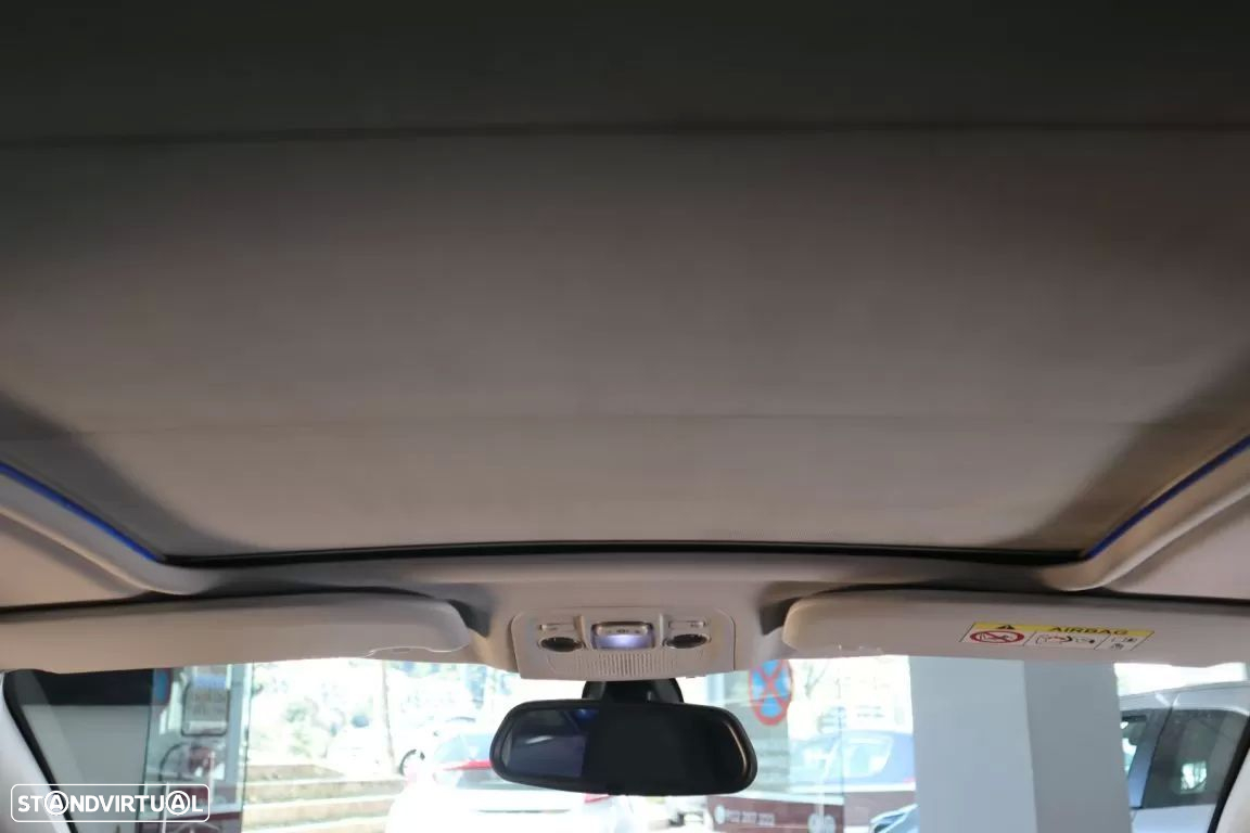 Peugeot 2008 1.6 e-HDi Allure 2-Tronic - 30