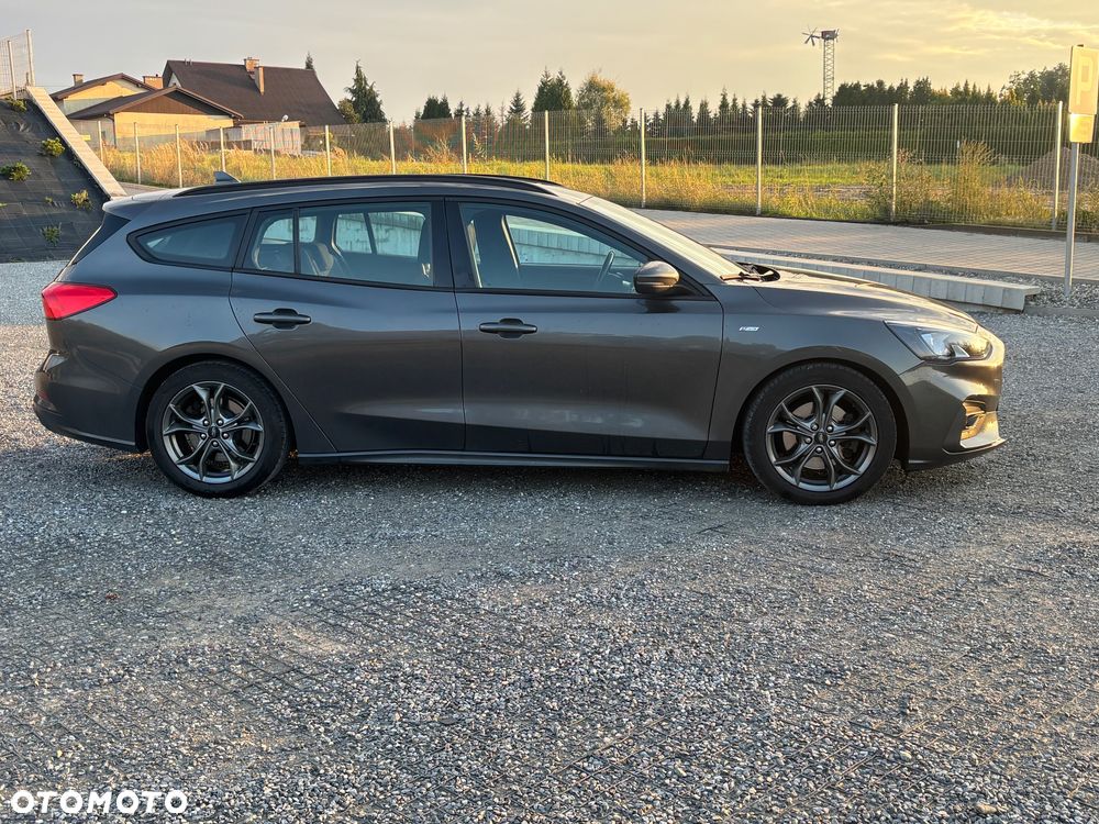 Ford Focus 1.5 EcoBoost ST-Line - 4