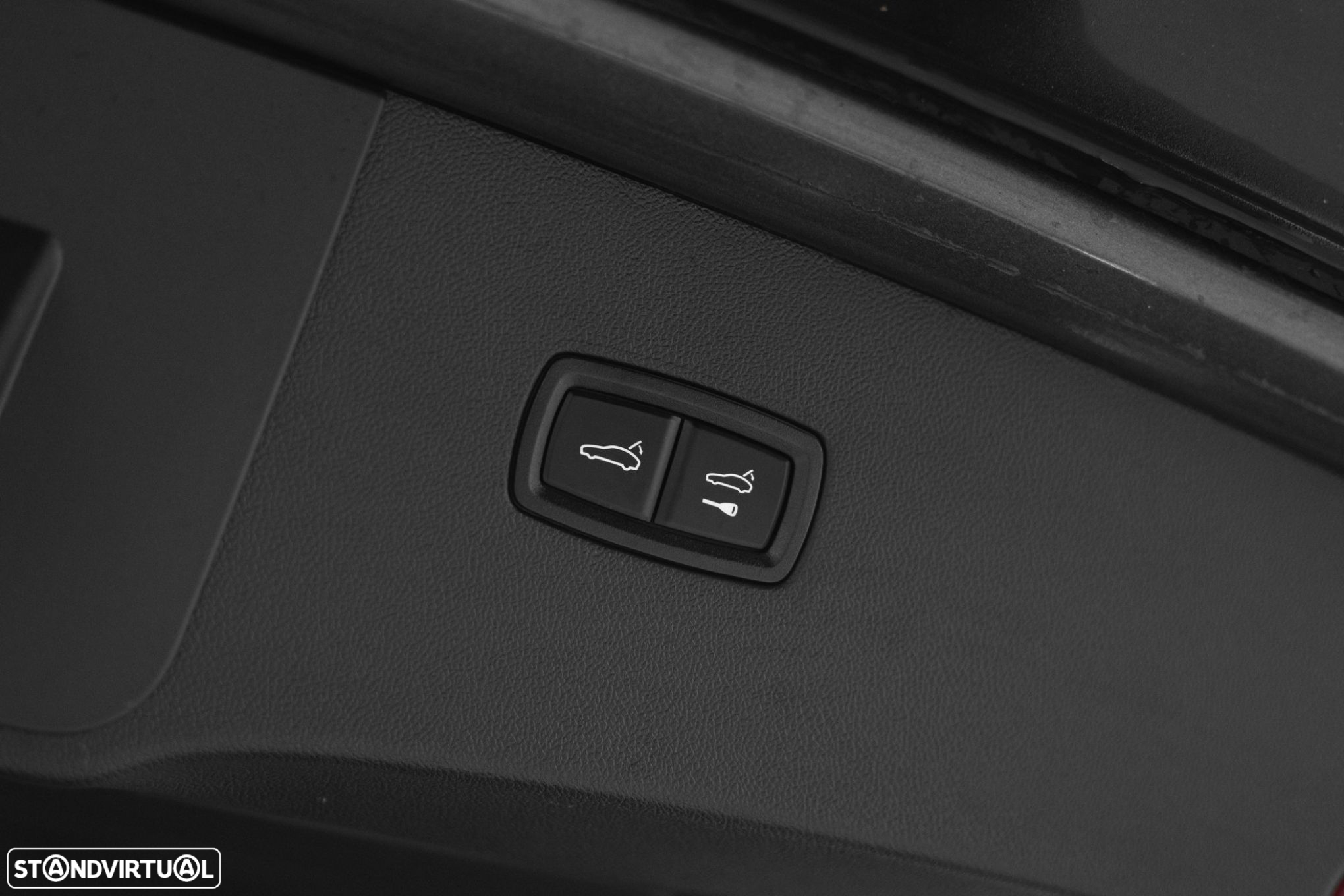 Porsche Cayenne Coupé Turbo E-Hybrid Pacote GT - 52