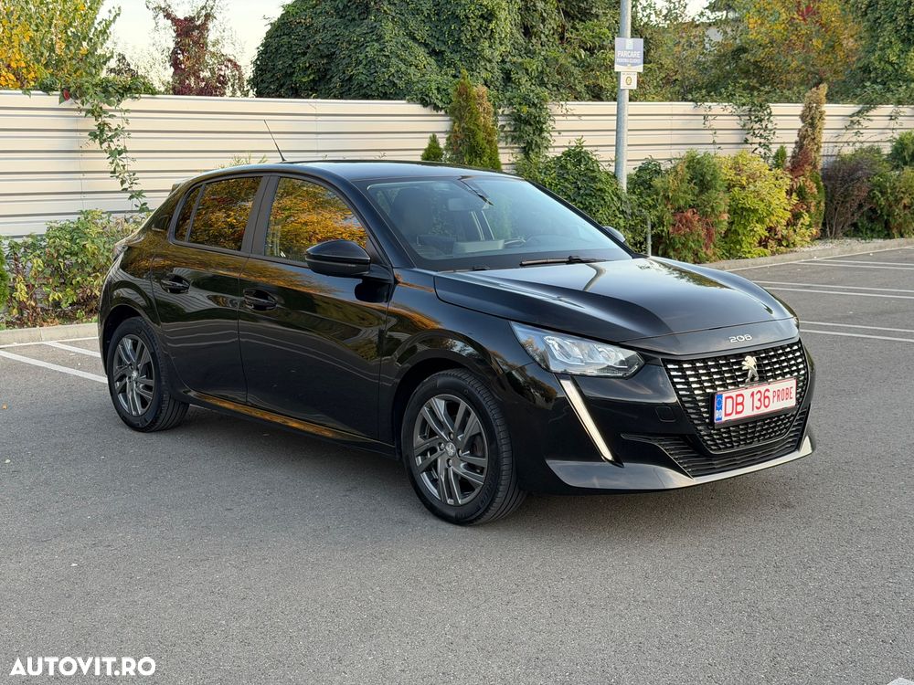 Peugeot 208 - 17