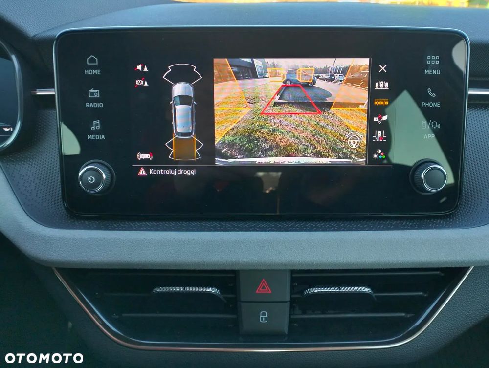 Skoda Kamiq 1.5 TSI Selection DSG - 27