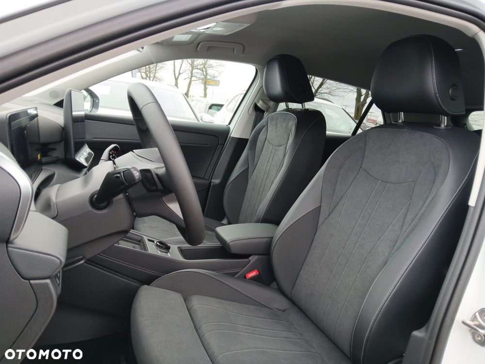 Volkswagen T-Roc - 9