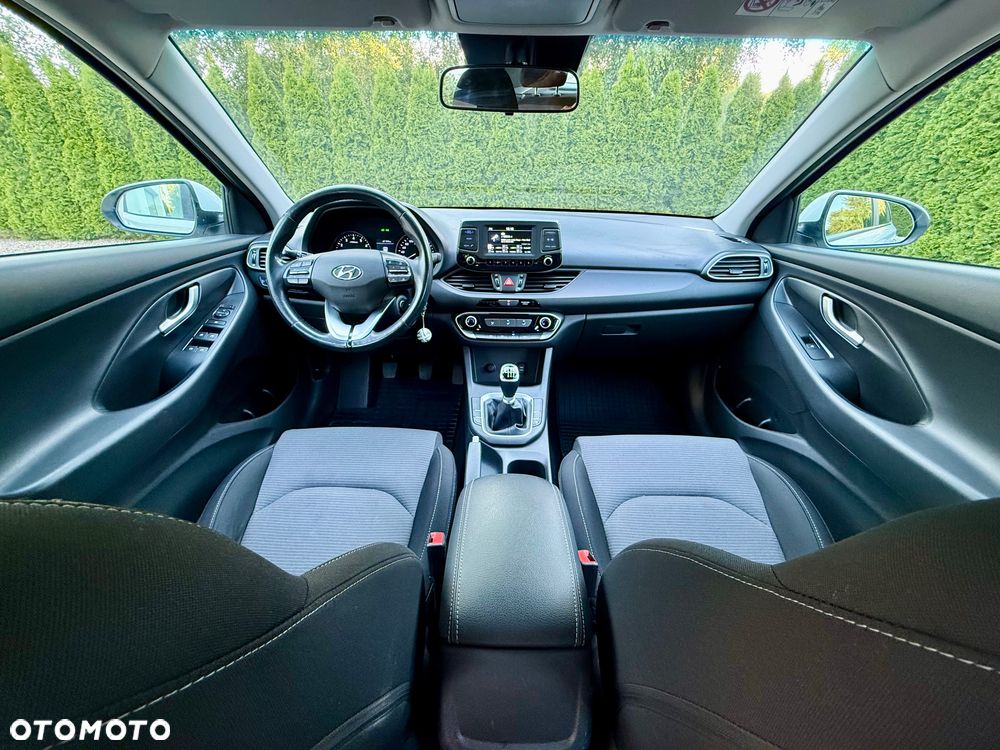 Hyundai i30 1.4 Classic + - 27