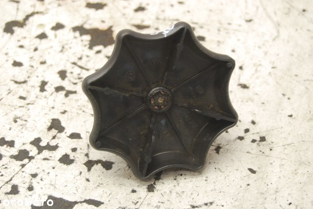 MOCOWANIE KOŁA ZAPASOWEGO 1J0803899K SKODA OCTAVIA I VW PASSAT B5 GOLF IV 1J0803899L - 1