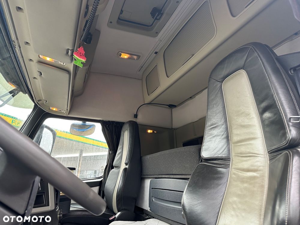 Volvo FM 500  WYWROTKA DO ZBOZA Z POMPA SAMOZALADOWCZA - 12