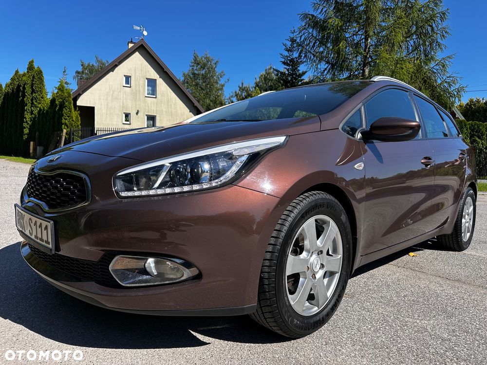 Kia Ceed 1.4 CVVT Fifa World Cup Edition - 9