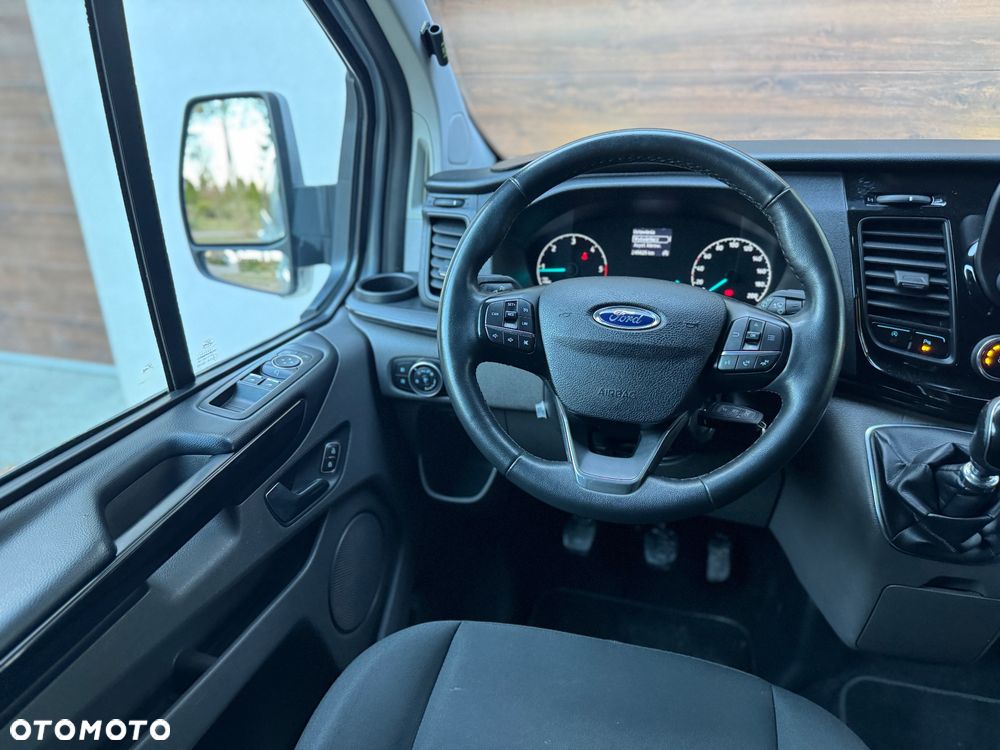 Ford Tourneo Custom 2.0 EcoBlue L2 Titanium - 27