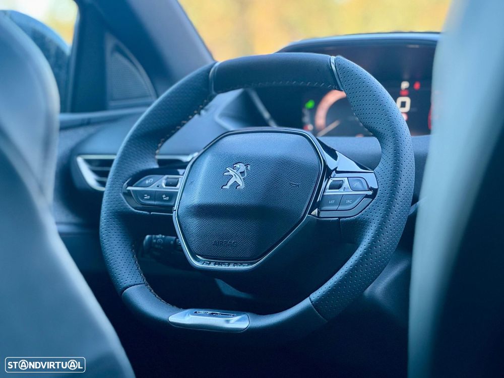 Peugeot 3008 1.5 BlueHDi GT Line EAT8 - 32