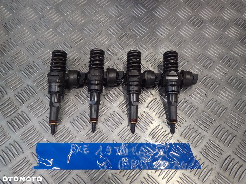 WTRYSKIWACZ VW 1,9 TDI BXE 038130073AG RADOM - 1