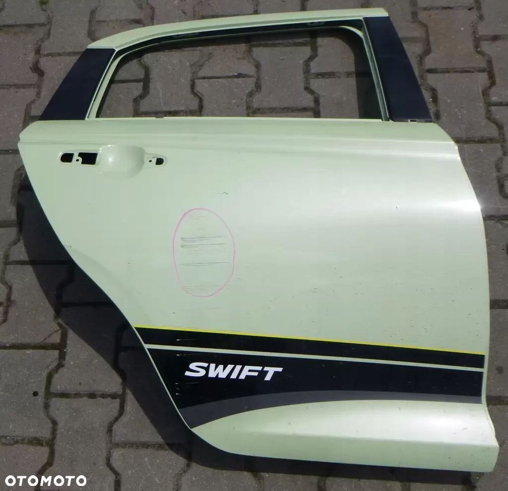 Suzuki Swift Drzwi Tył Prawe - 1