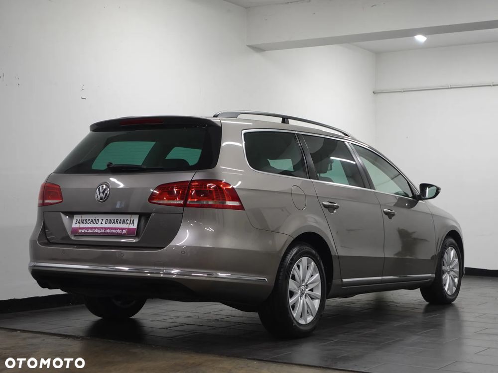 Volkswagen Passat - 8