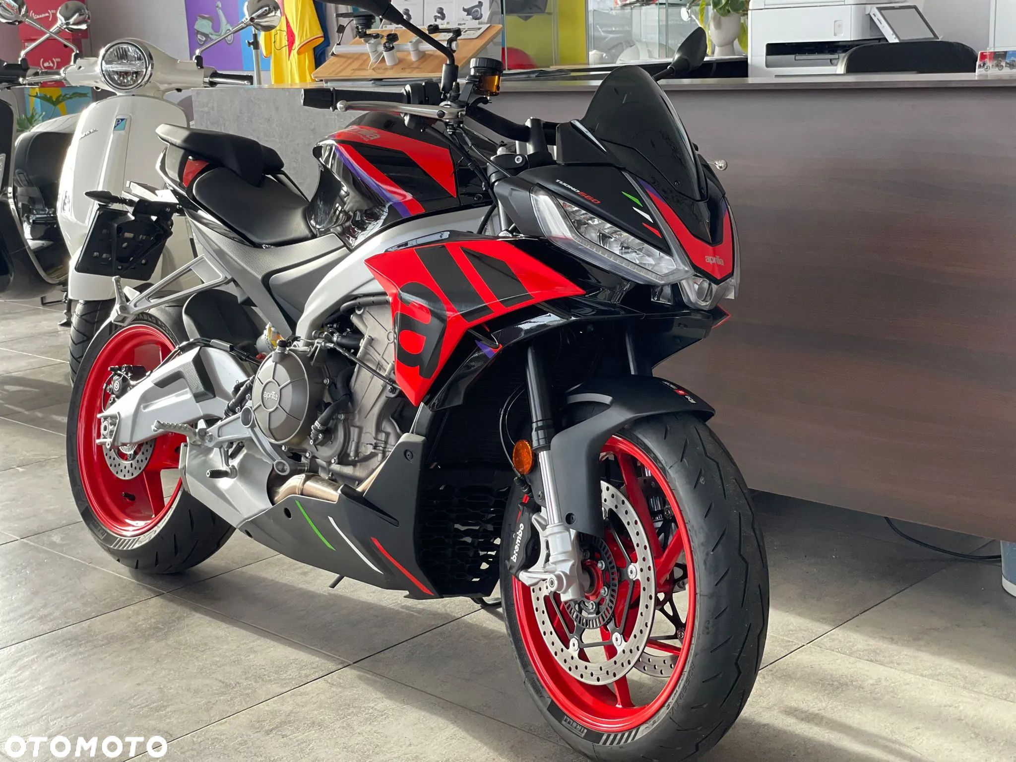 Aprilia Tuono - 1