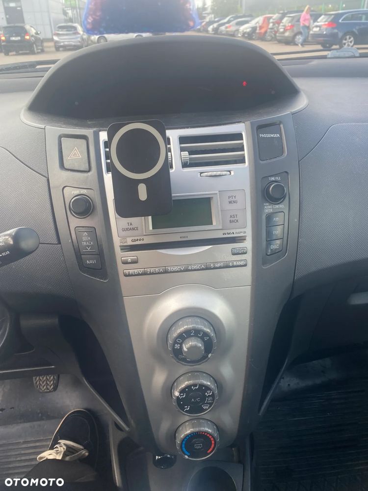 Toyota Yaris 1.0 VVT-i Luna - 16