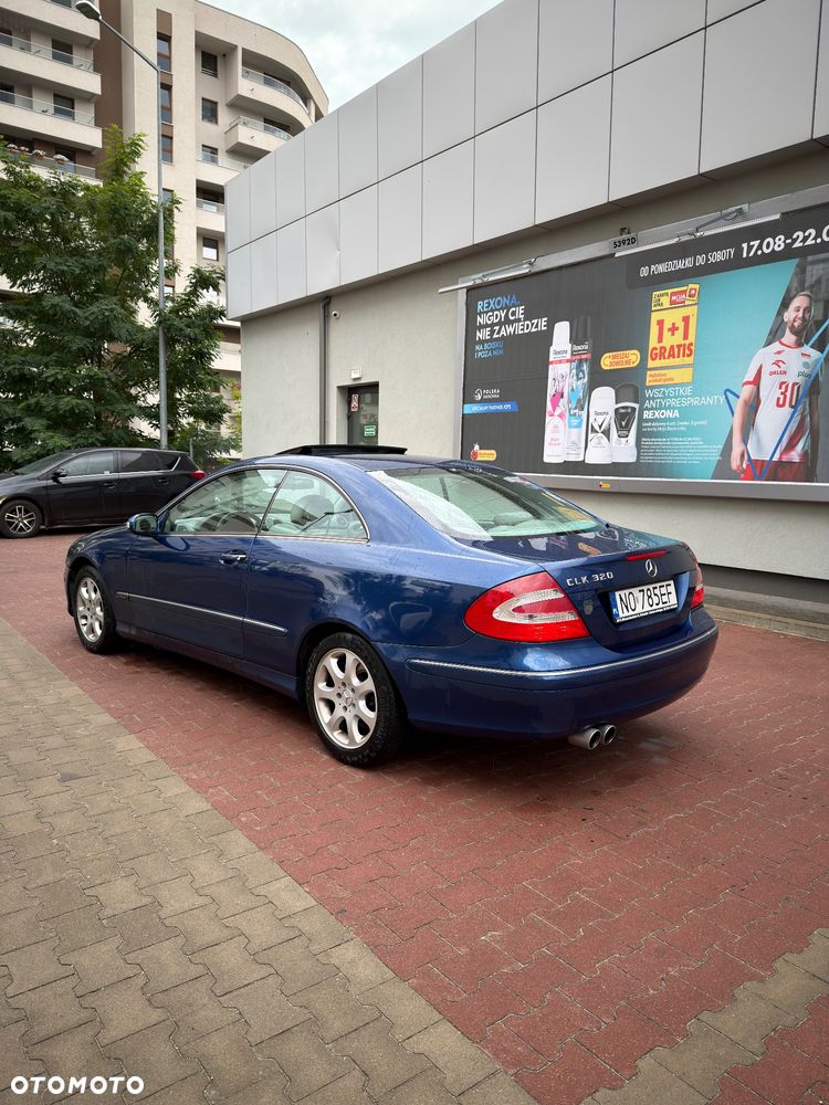 Mercedes-Benz CLK - 11