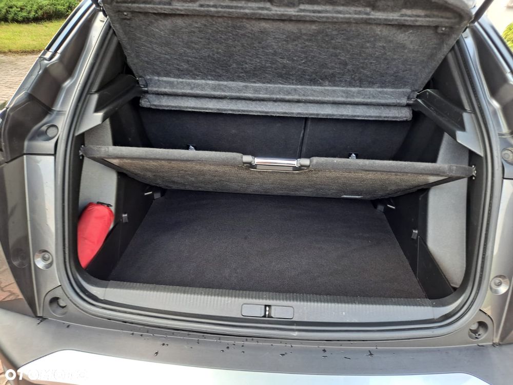 Peugeot 2008 PureTech 130 EAT8 Allure - 25