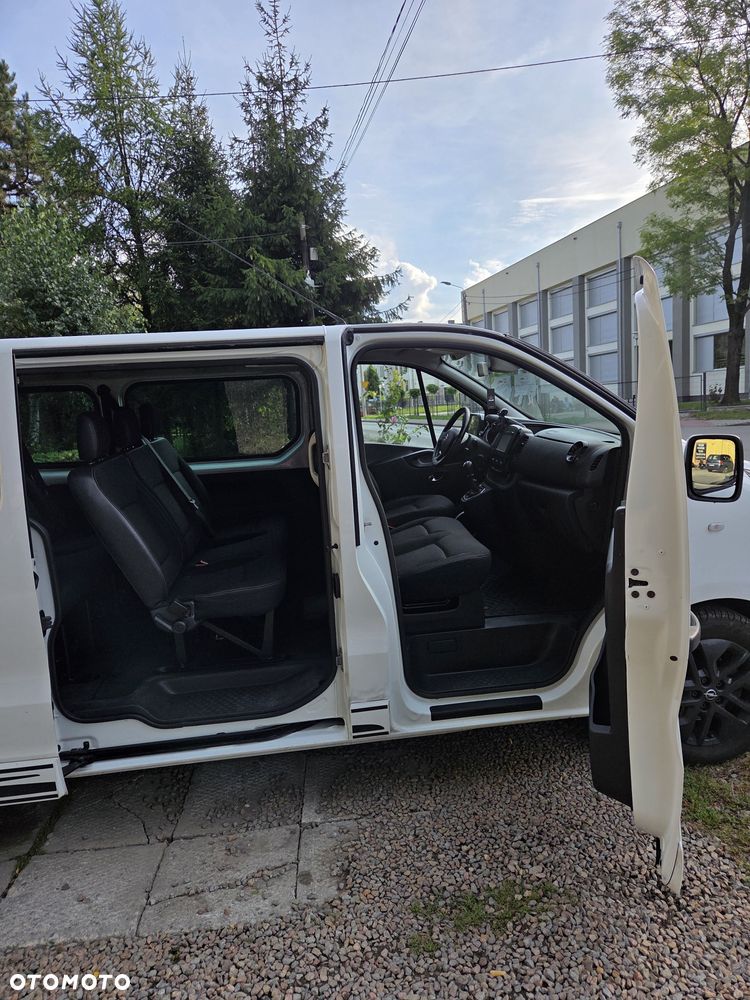 Opel Vivaro - 8