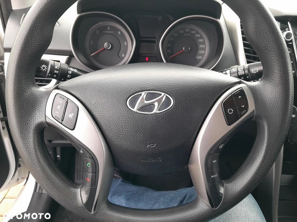 Hyundai i30 1.6 D Comfort - 19