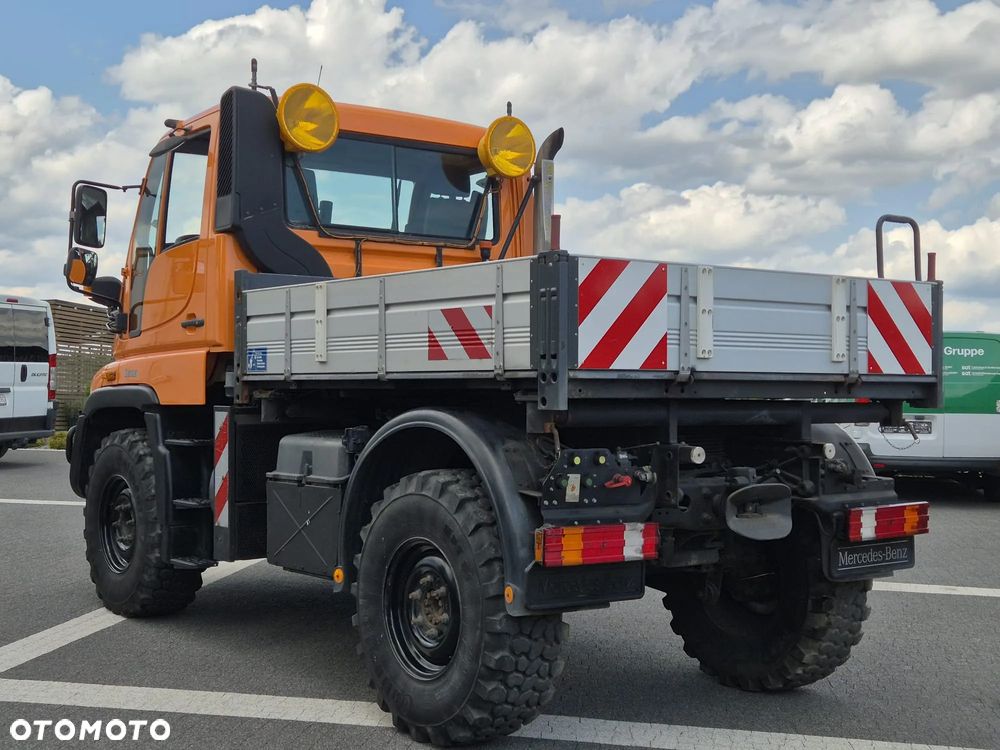 Unimog U300 4X4 - 11