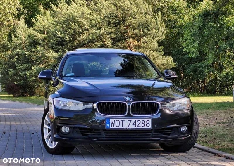 BMW Seria 3 320i - 1
