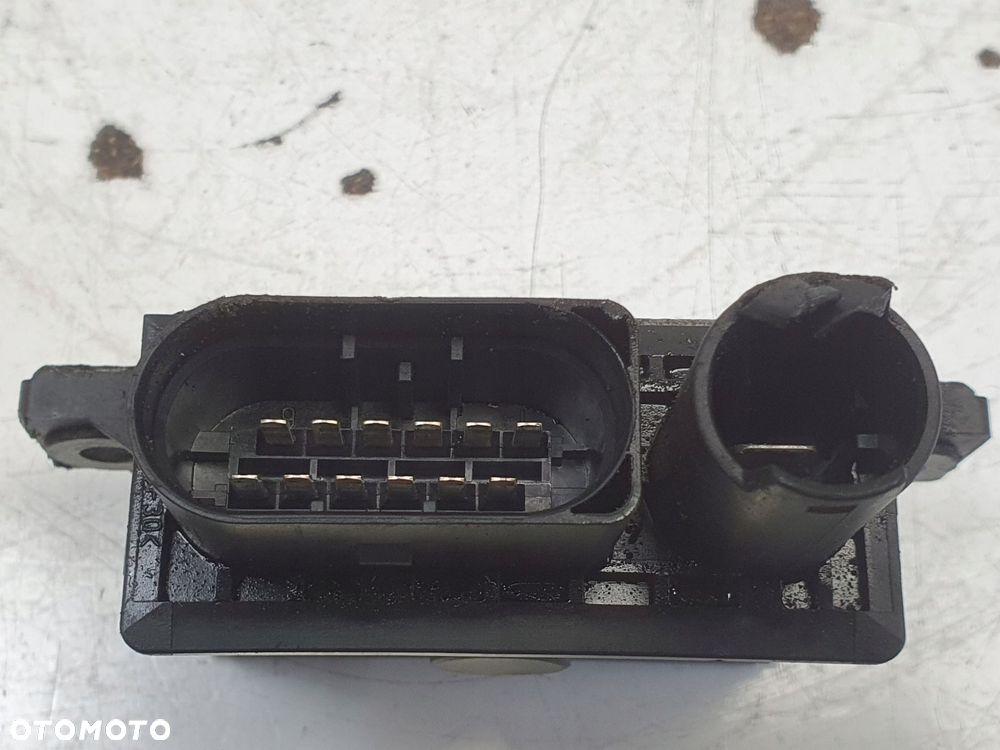 BMW E87 E90 2.0 D PRZEKAŹNIK ŚWIEC ŻAROWYCH 779800007 - 8