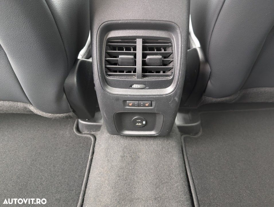 Ford Kuga 2.5 Duratec PHEV Titanium X - 13