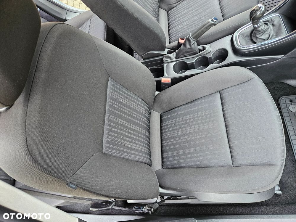 Opel Astra IV 1.6 CDTI Essentia - 31