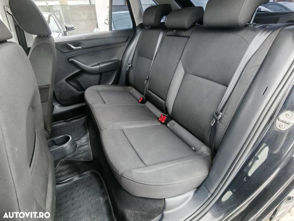 Skoda RAPID 1.4 TDI (Green tec) DSG Ambition - 11
