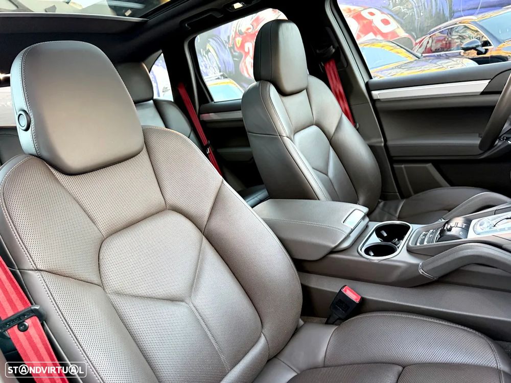 Porsche Cayenne S Hybrid - 27